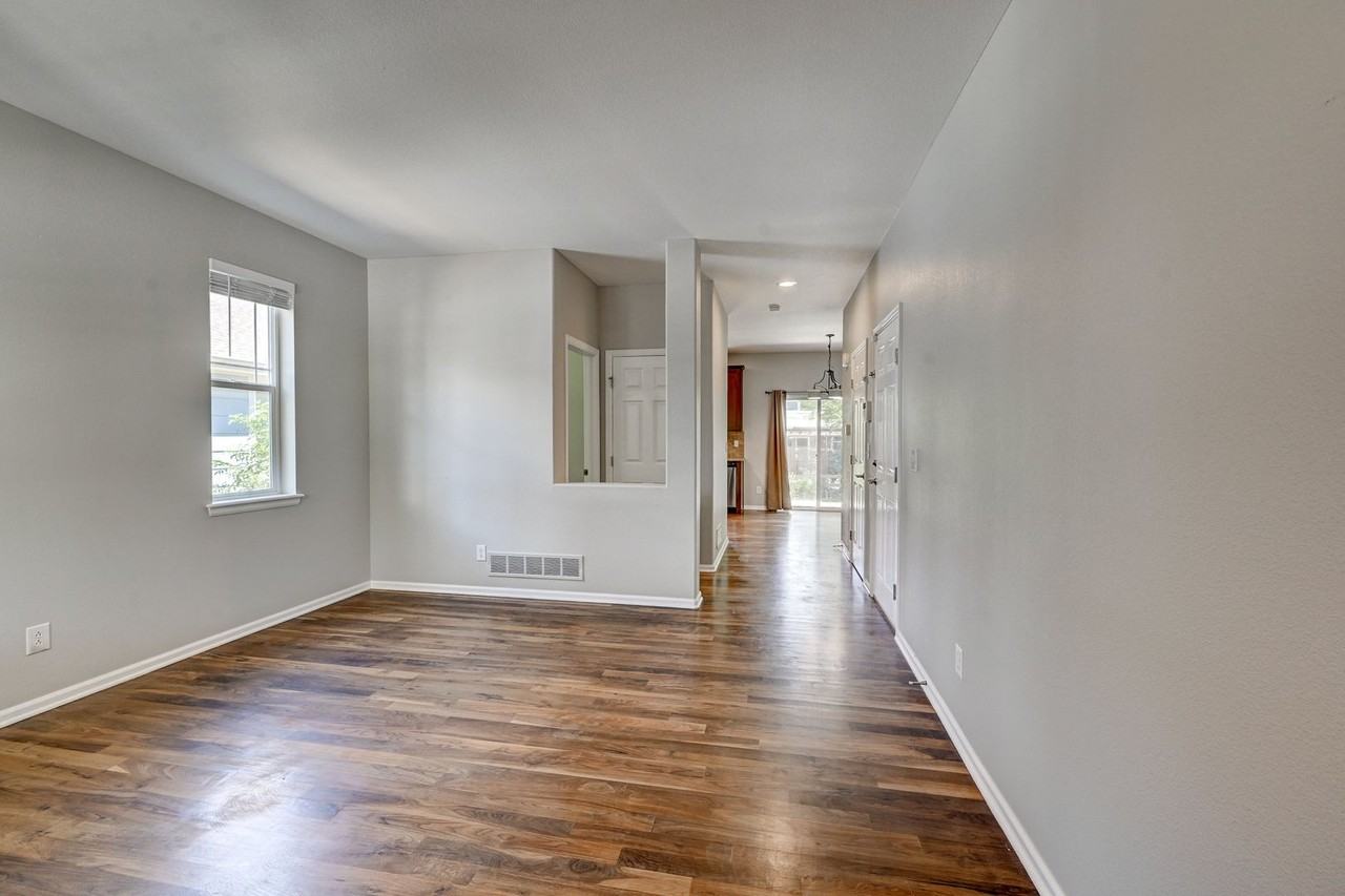 1111 Eichhorn Dr - Photo 7 of 50