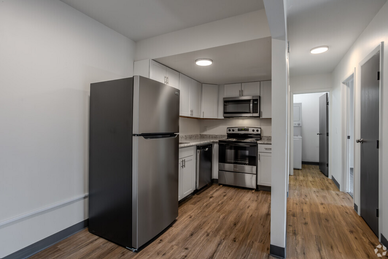 Londondale Village - Photo 3 of 35