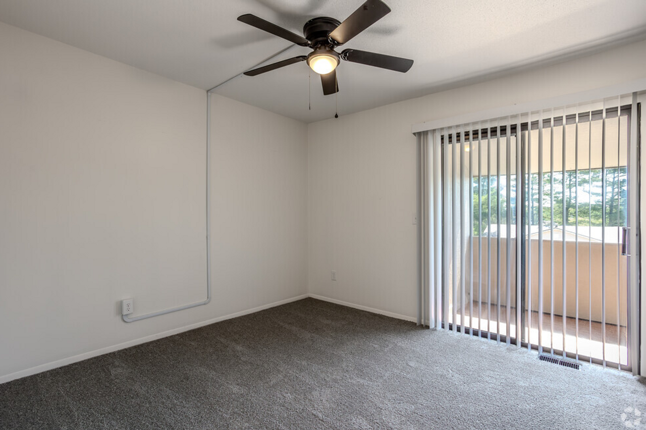 Londondale Village - Photo 6 of 35