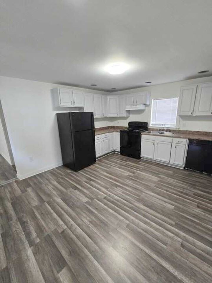 99 Clark - Photo 2 of 9