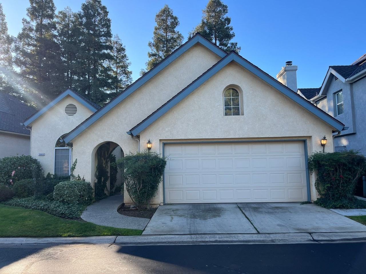 3069 W Silverhill Ln - Photo 2 of 21