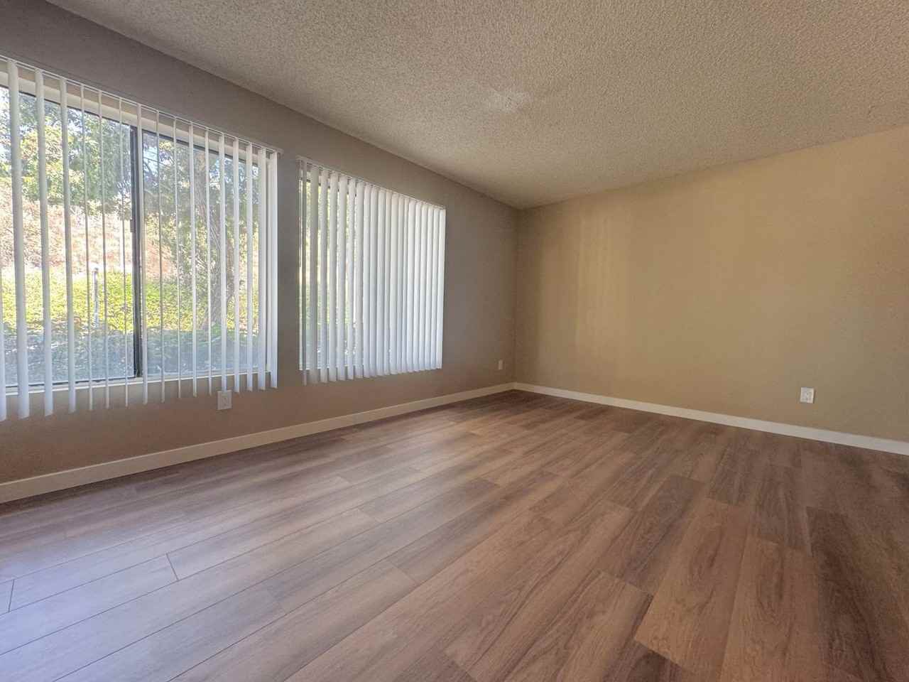10150 Gayuba Ln - Photo 3 of 15