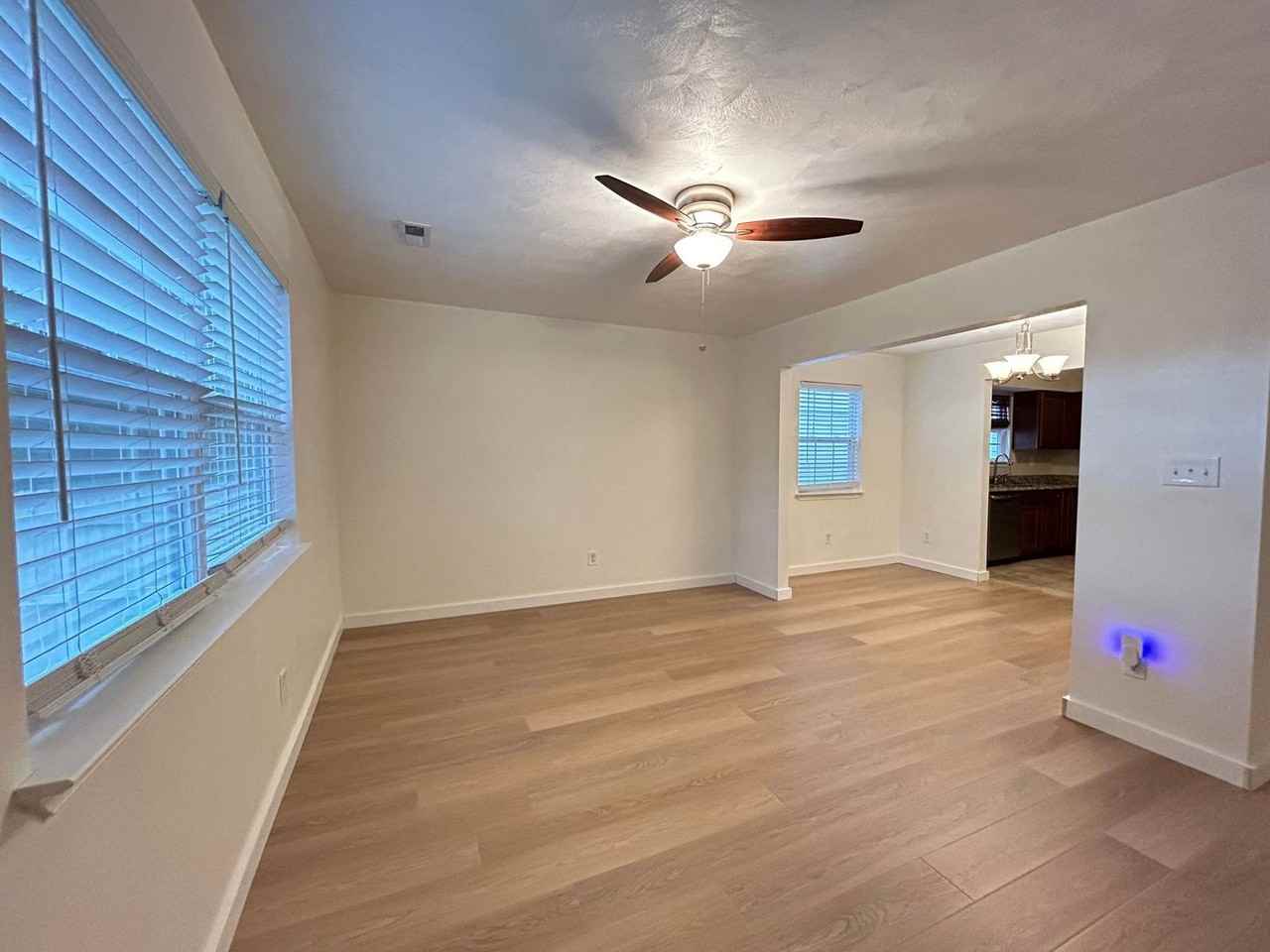 3214 Lyons Ave - Photo 3 of 18