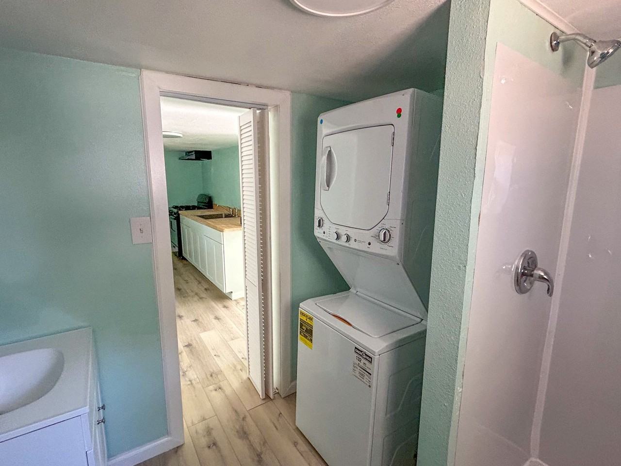 1104 N Mill St - Photo 3 of 7