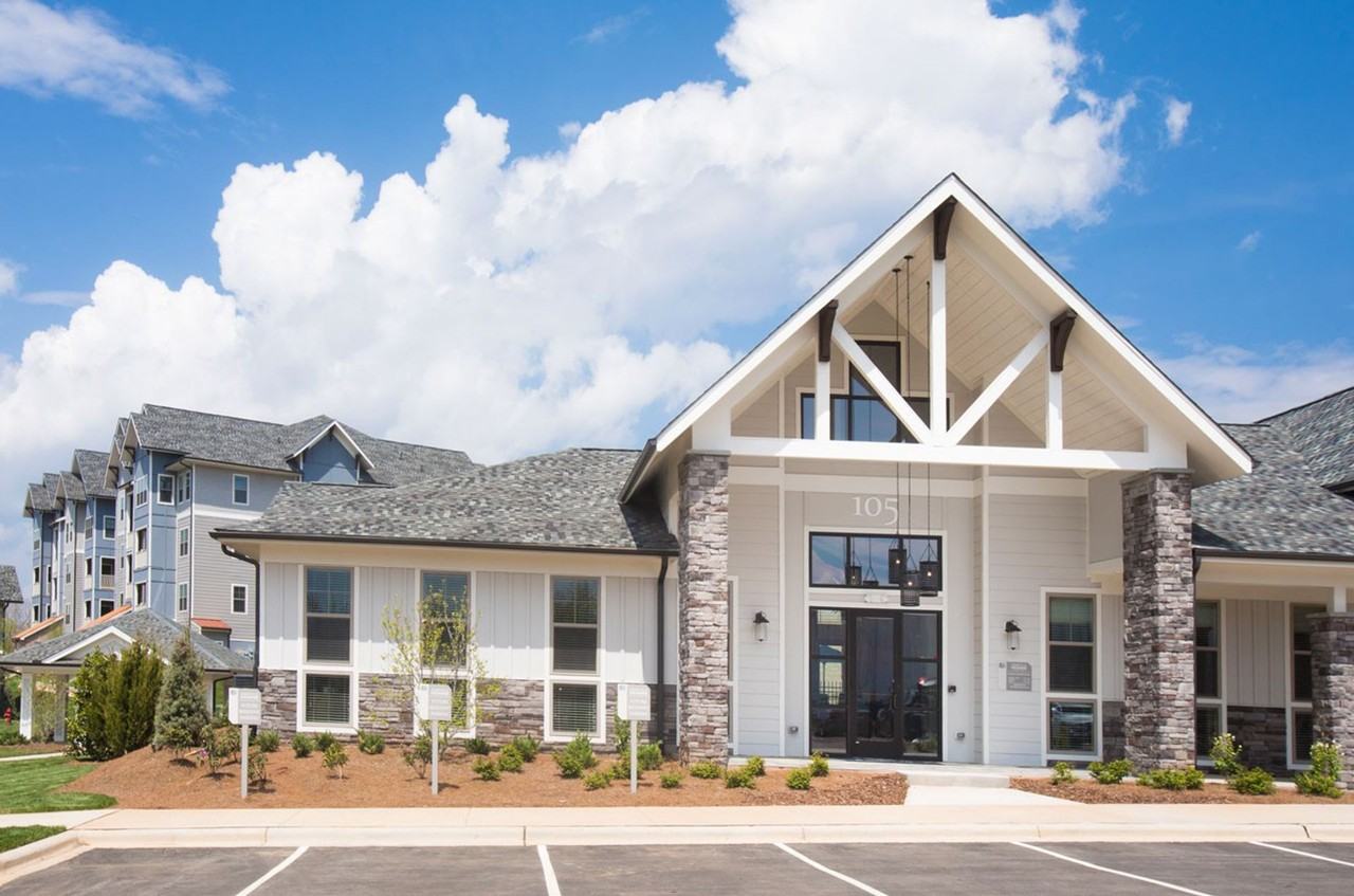 Dream Asheville Exchange - Photo 2 of 41