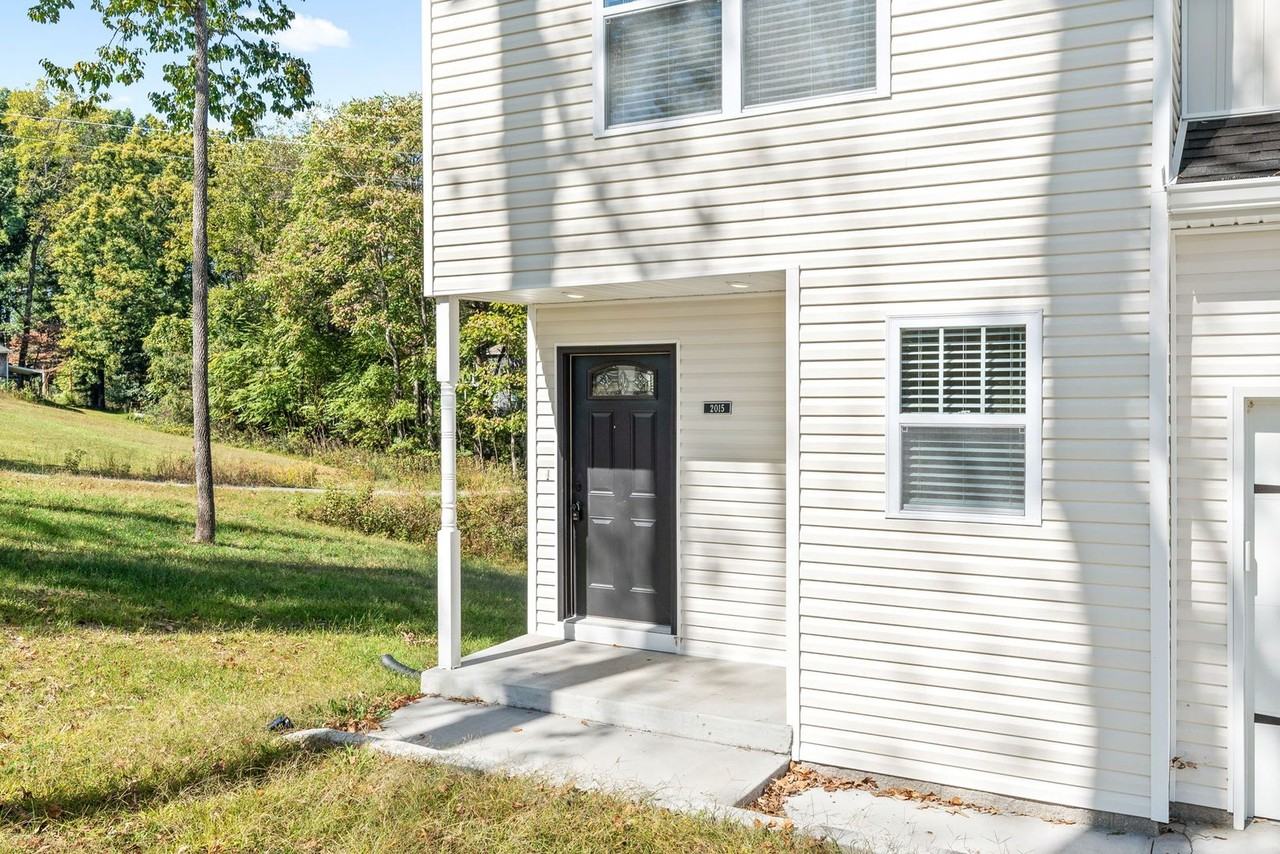 2015 Rosemary Drive - Photo 5 of 33