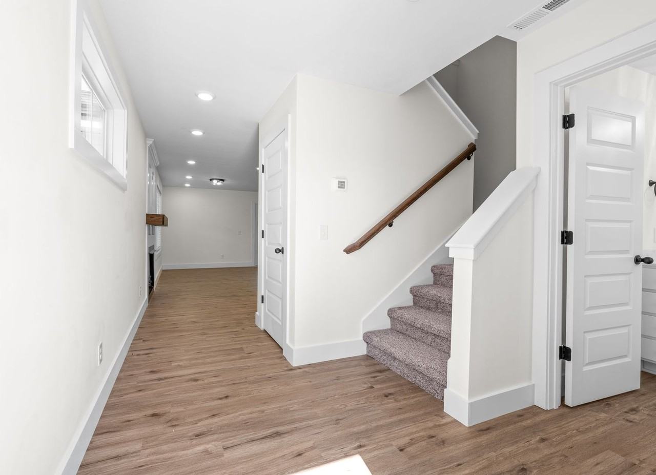 2015 Rosemary Drive - Photo 6 of 33