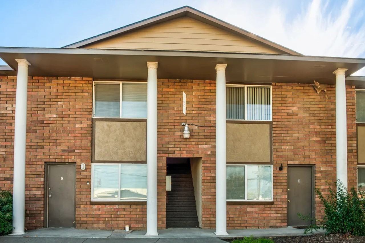 Morain Estates - Photo 3 of 26