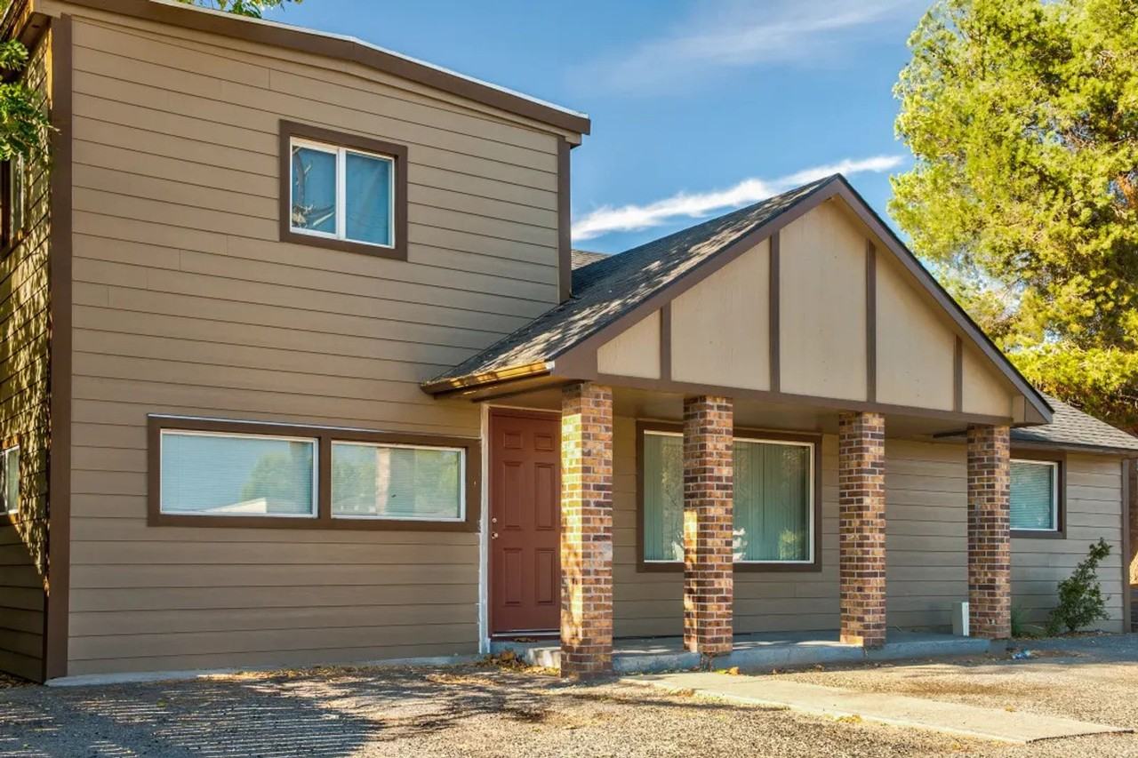 Morain Estates - Photo 7 of 26