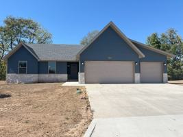 featured image of 1359 S Mahn Ave