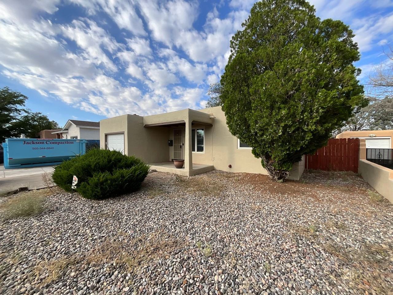 1117 Vassar Dr Ne - Photo 3 of 27