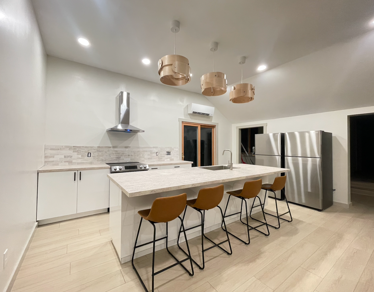 1501 Middle Rd - Photo 3 of 12