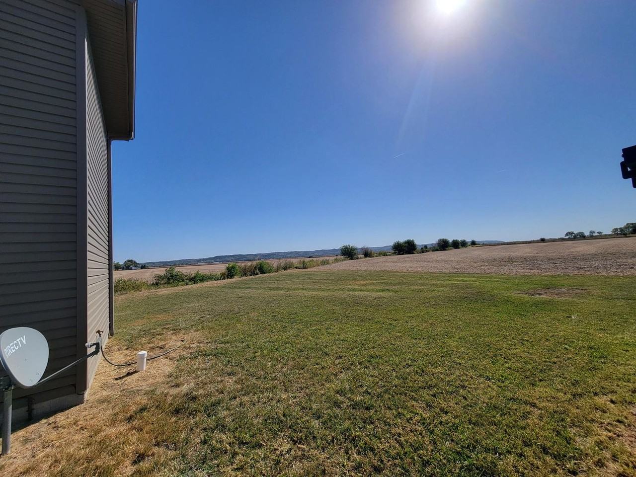 17753 Bunge Avenue - Photo 4 of 13