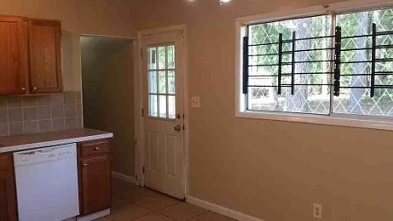 1388 Cedar Creek Ln - Photo 2 of 4