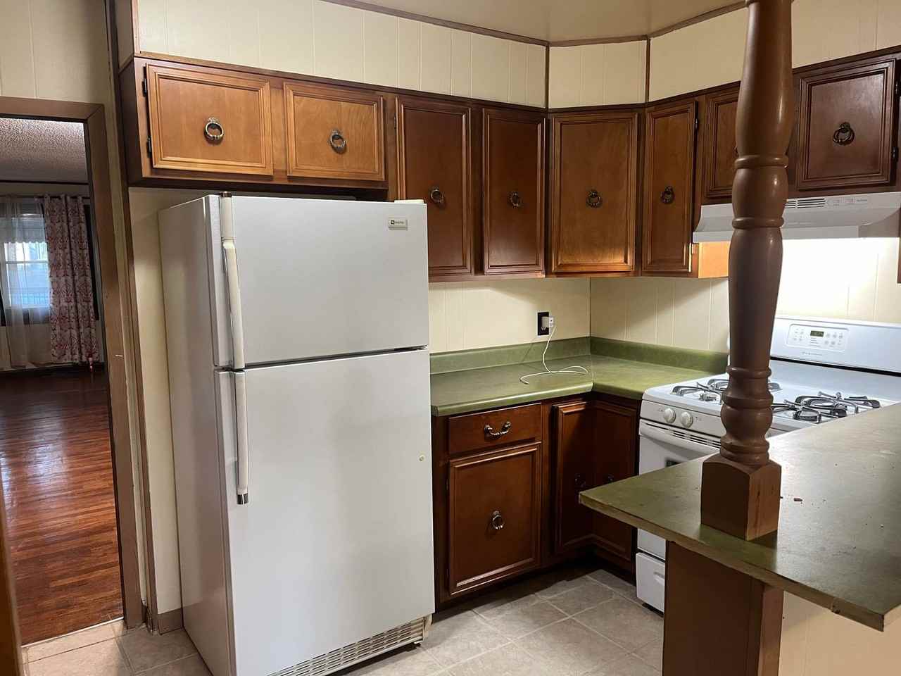 2820 Se Iowa Ave - Photo 3 of 12