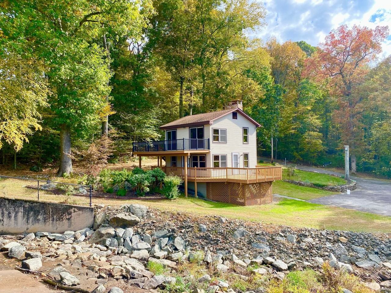 25 Westwood Dr - Photo 3 of 40