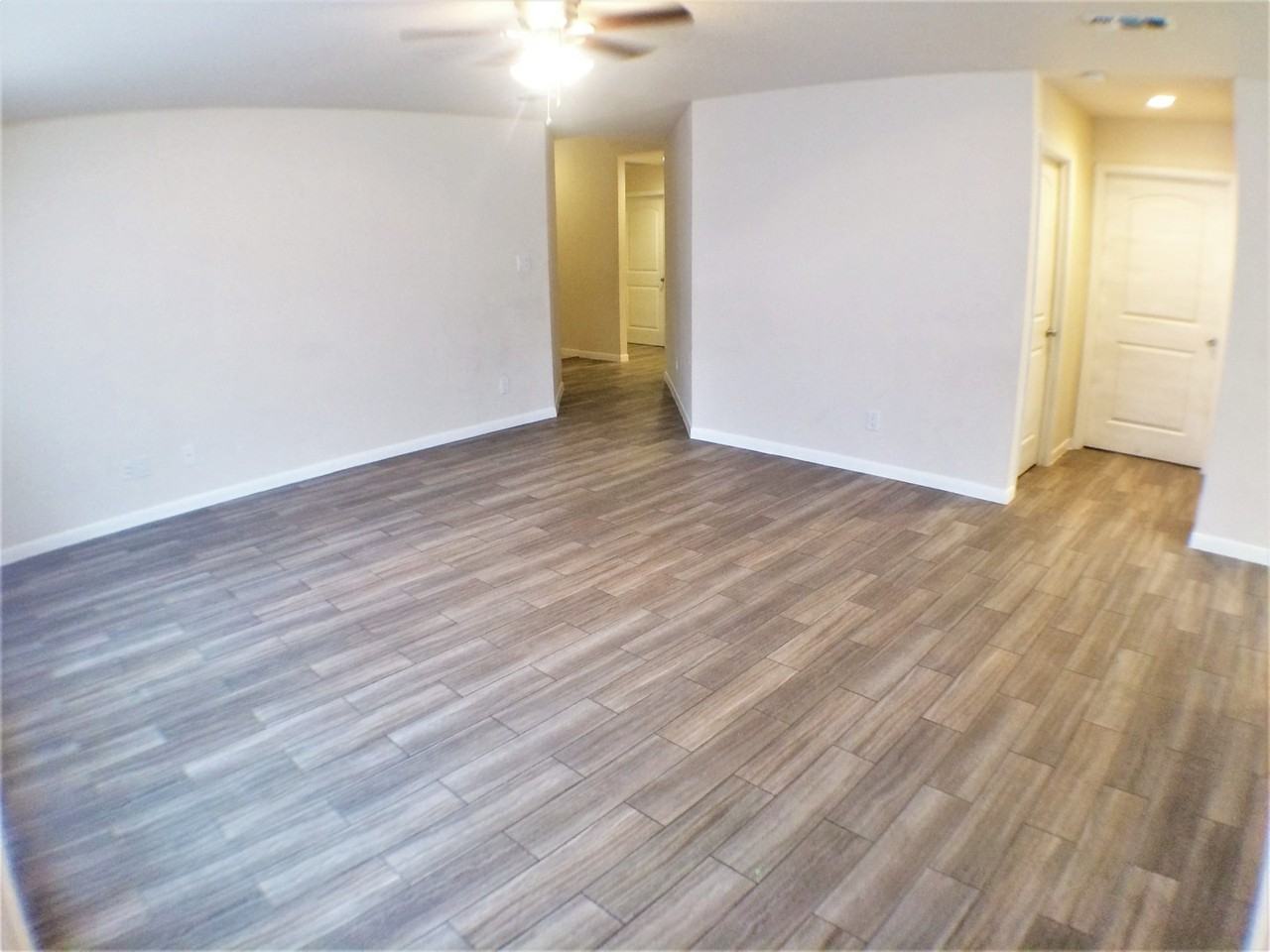 907 Gerrish St - Photo 2 of 14