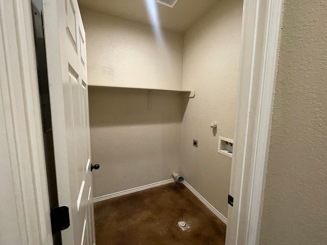 117 Stacy Ln - Photo 5 of 17