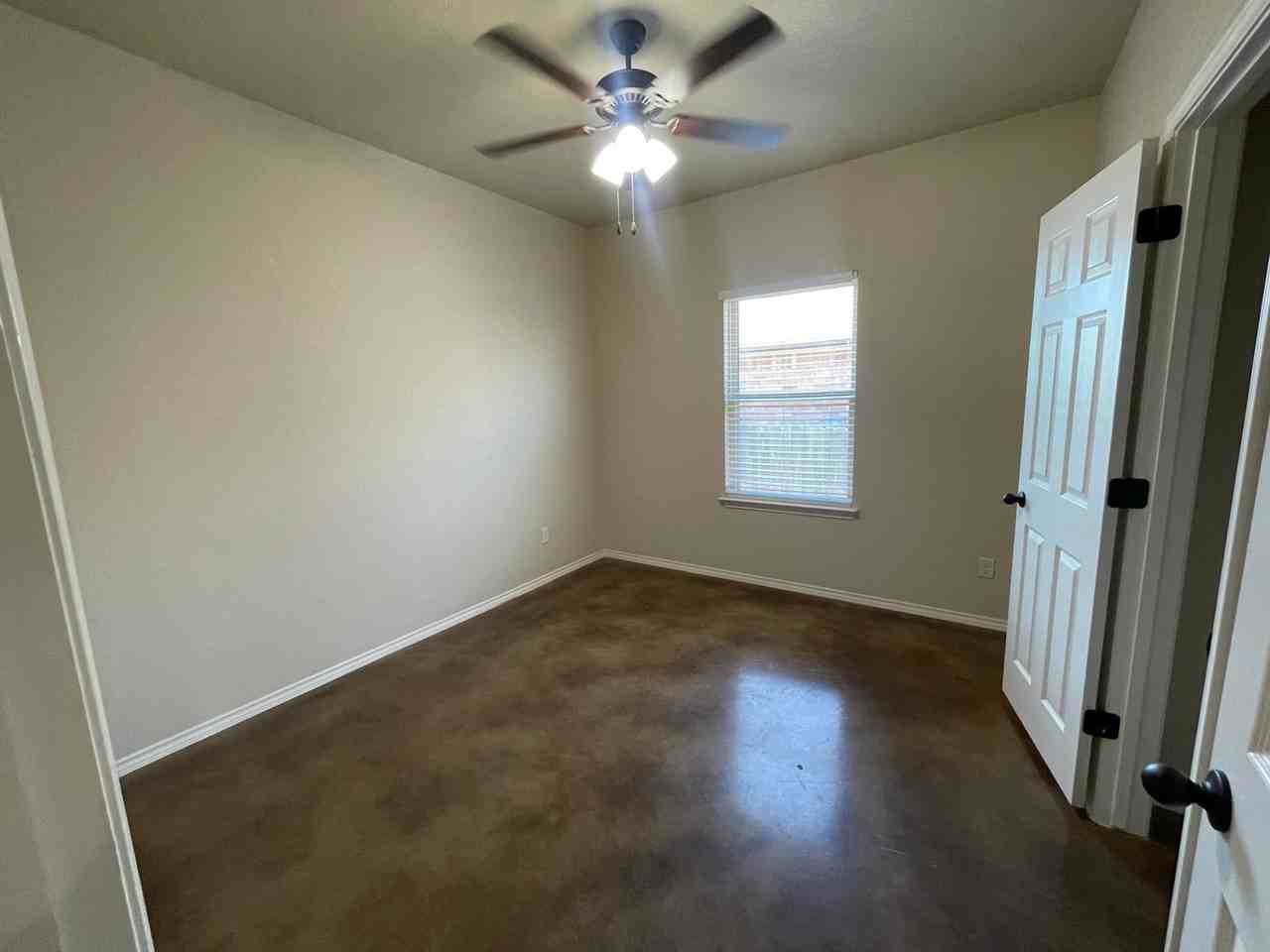 117 Stacy Ln - Photo 7 of 17