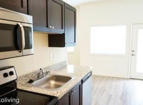 G1510 - Herby - Photo 1 of 1