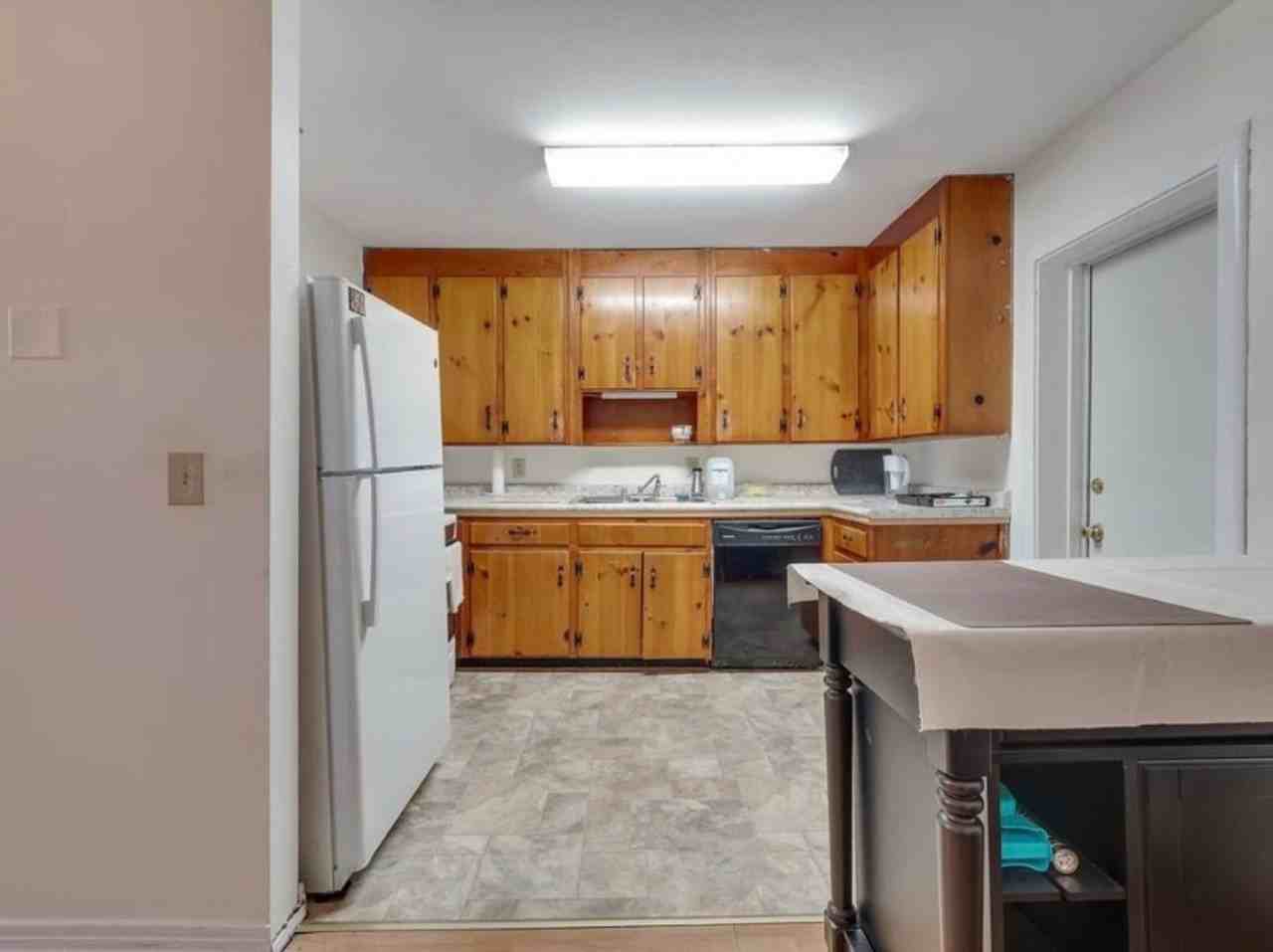 222 Westminister Dr - Photo 2 of 13
