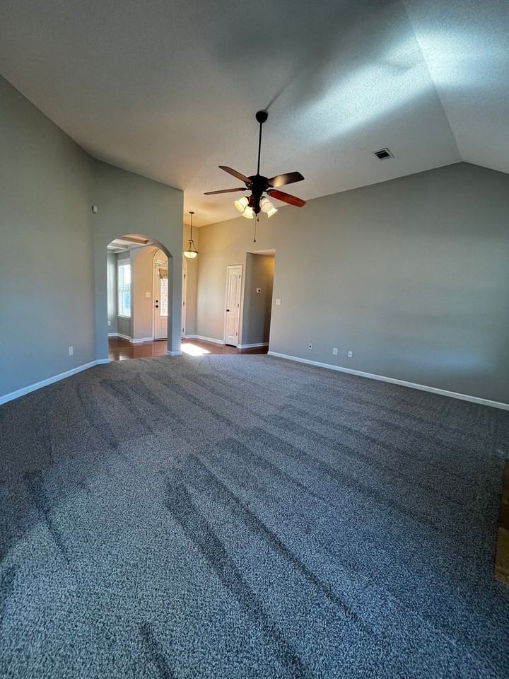 104 Piedmont Ln - Photo 5 of 17