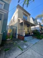 featured image of 425 Warner St