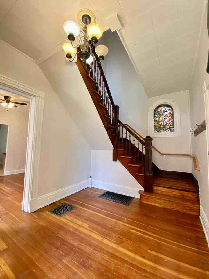 49 Parker St - Photo 2 of 26