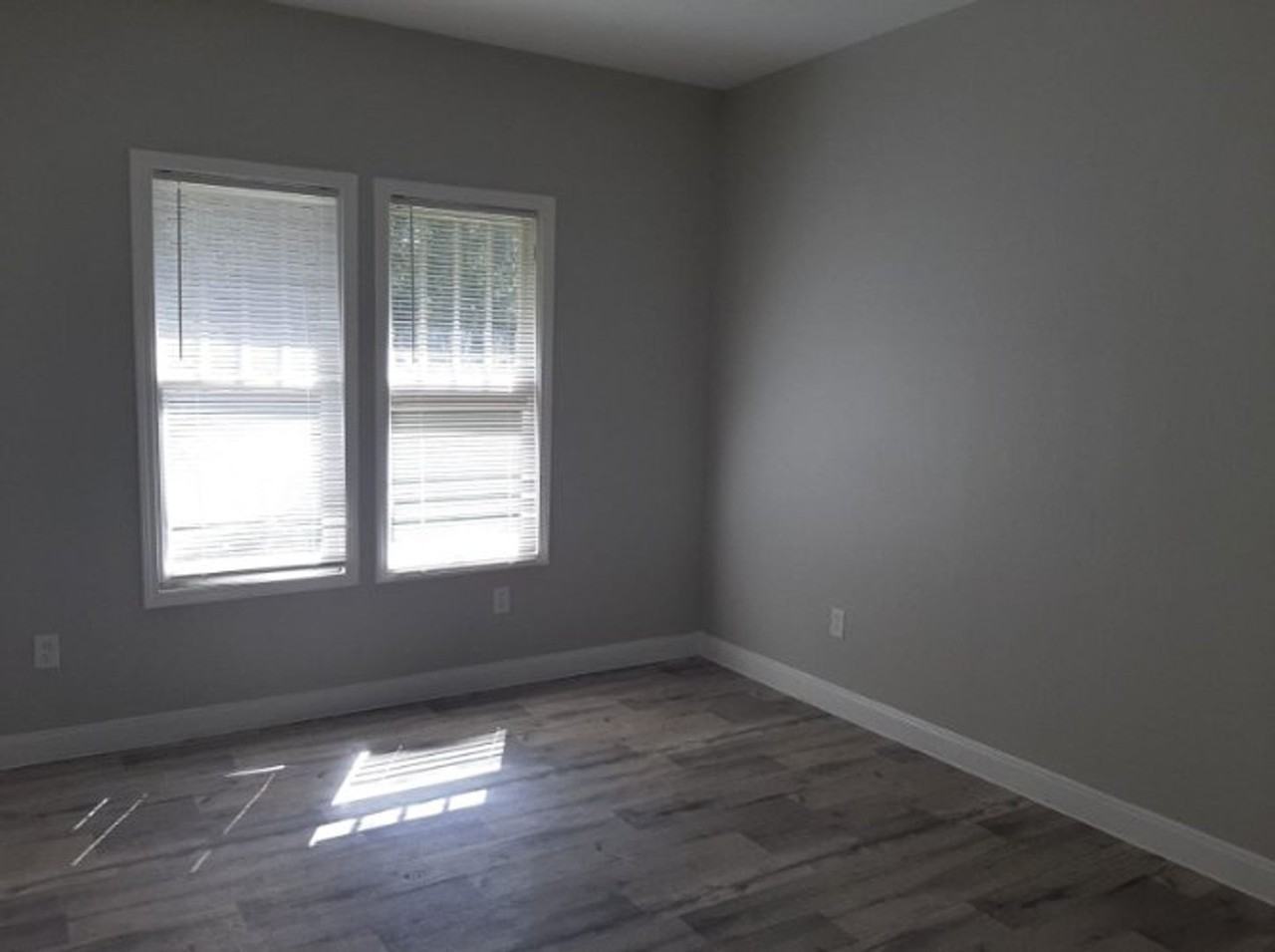 835 S 14th St - Photo 3 of 22