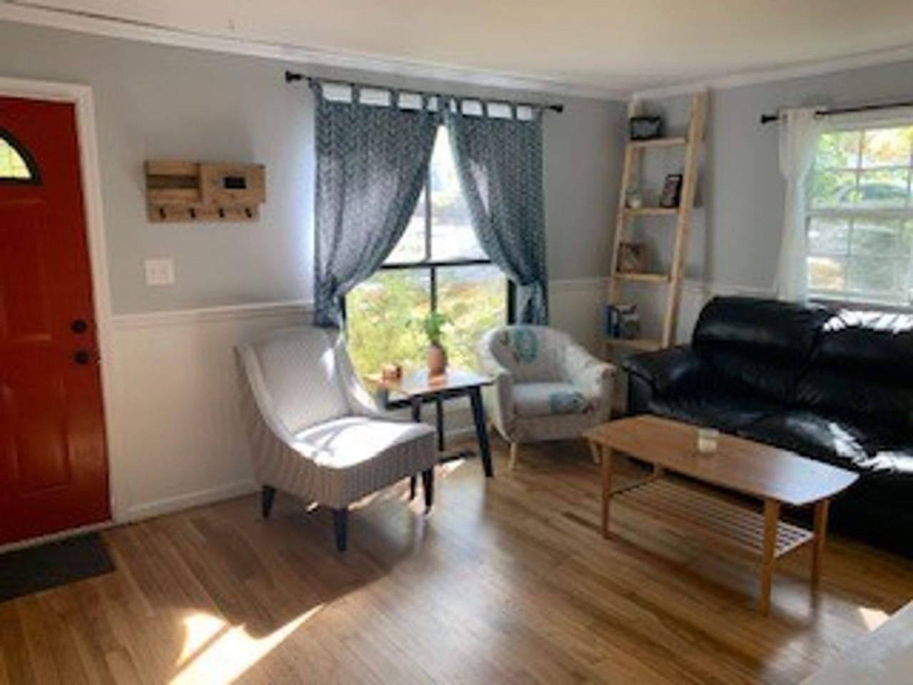 822 S Henderson St - Photo 3 of 10