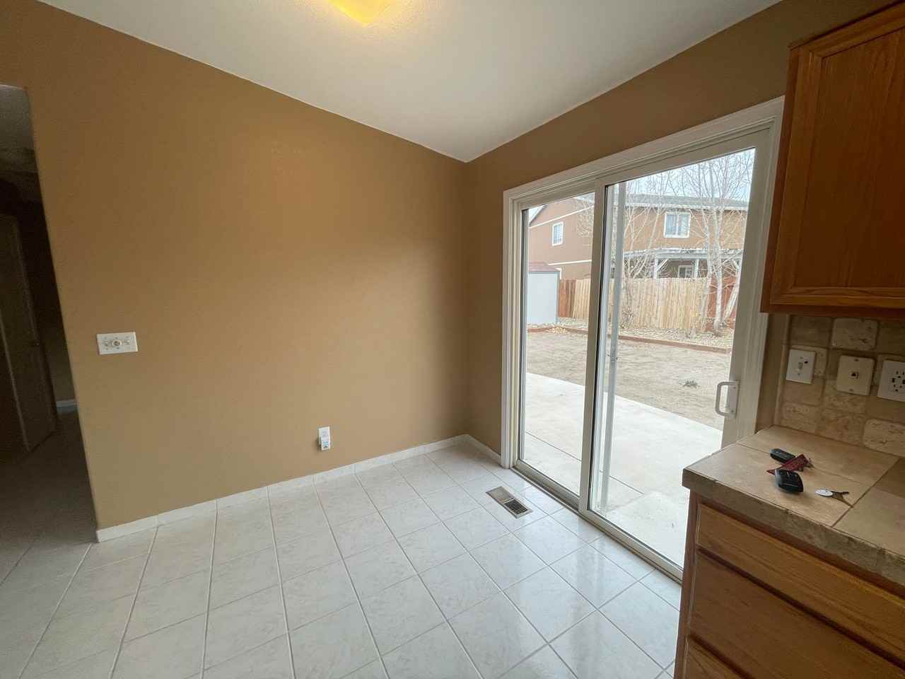 770 Rembrandt Ct - Photo 3 of 14