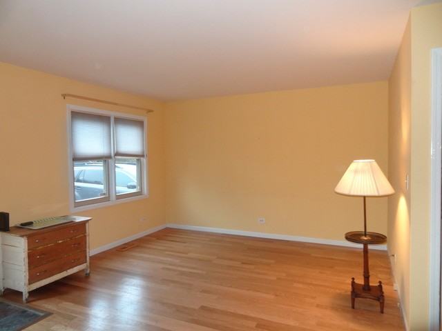 289 E 1st St - Photo 3 of 16