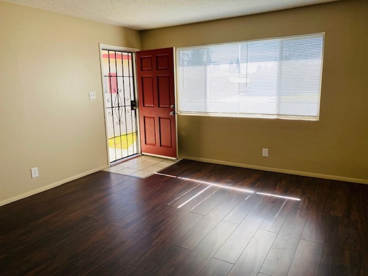 841 W San Gabriel Ave - Photo 2 of 14