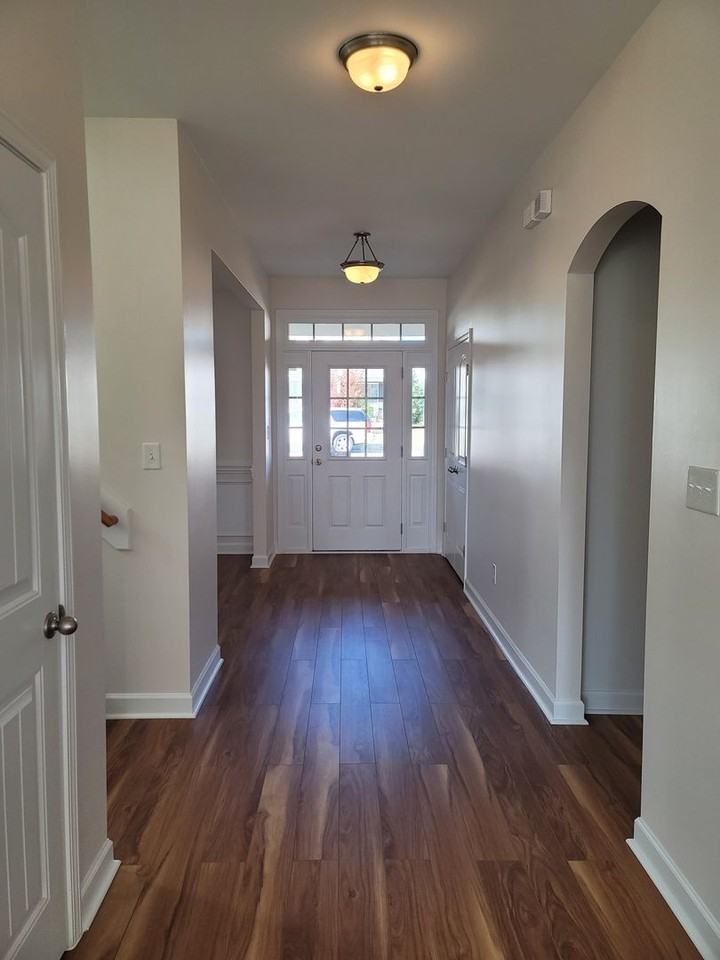 944 Ronald Reagan Dr - Photo 2 of 23