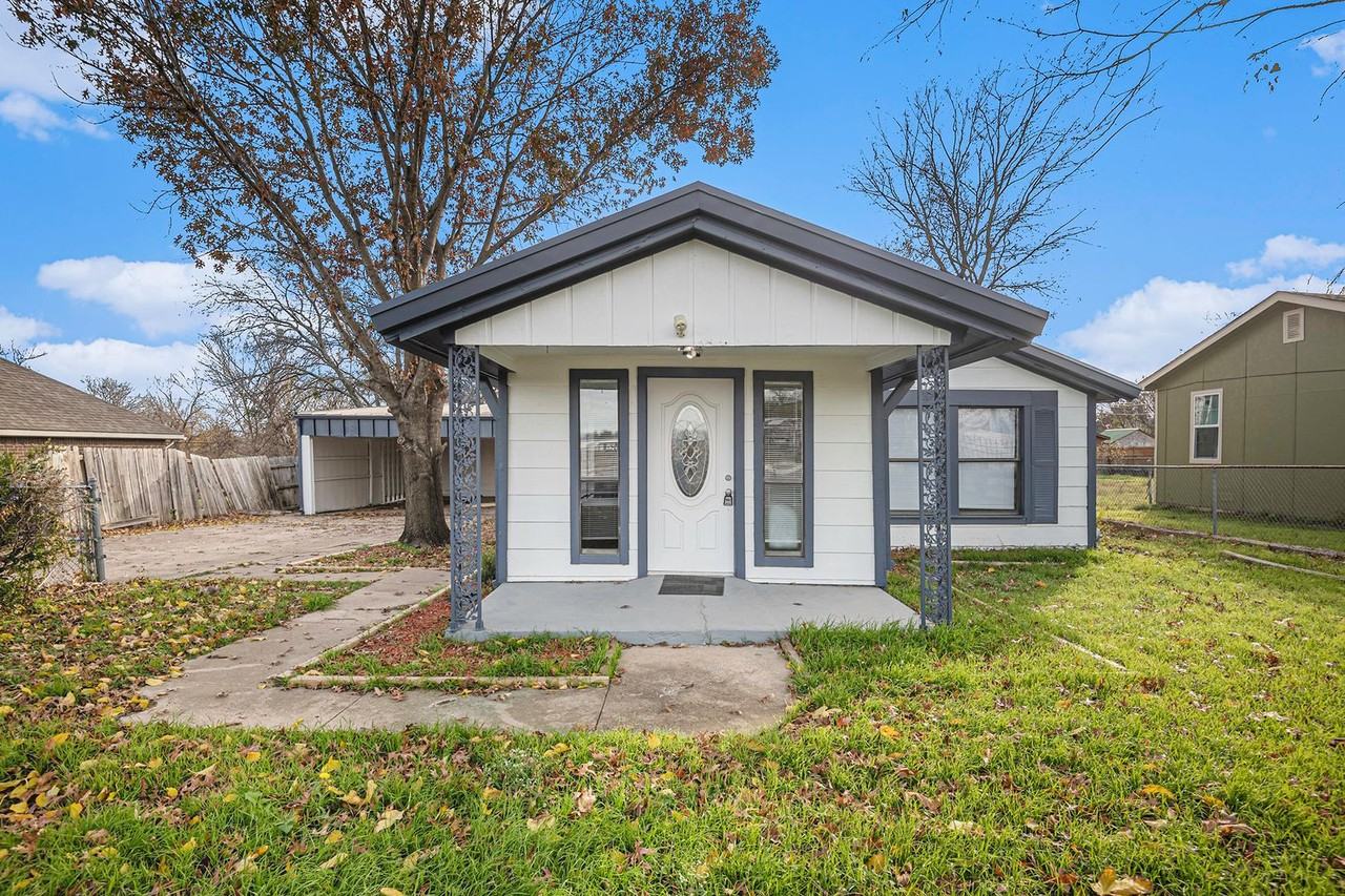 5421 Buchanan St - Photo 2 of 33