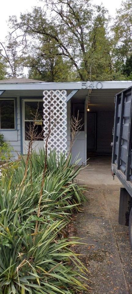 540 Sw 5th St - Photo 2 of 16