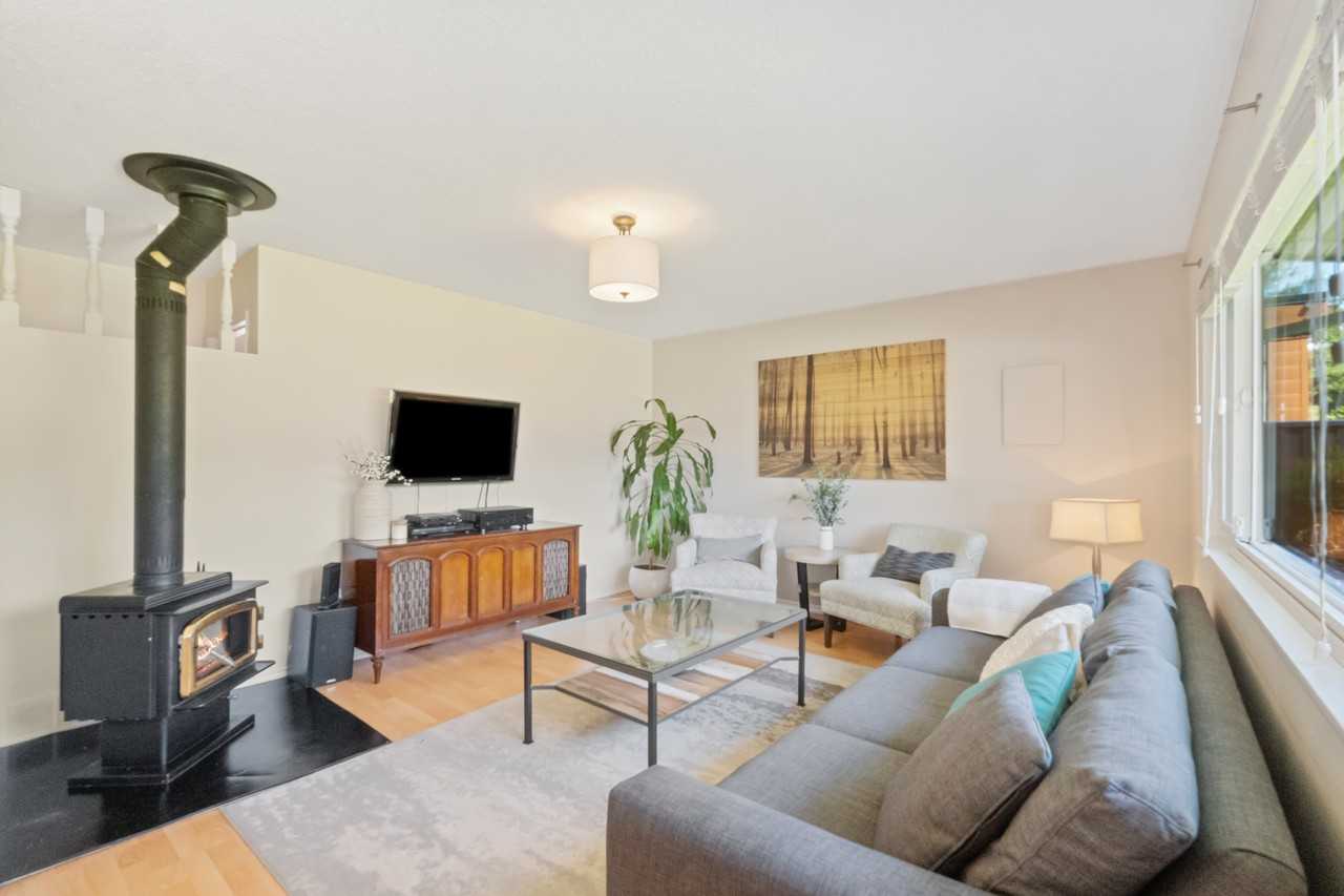 21017 Stonehouse Avenue - Photo 2 of 25