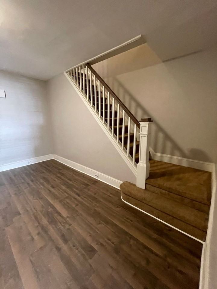 302 Edmonds Ave - Photo 3 of 14