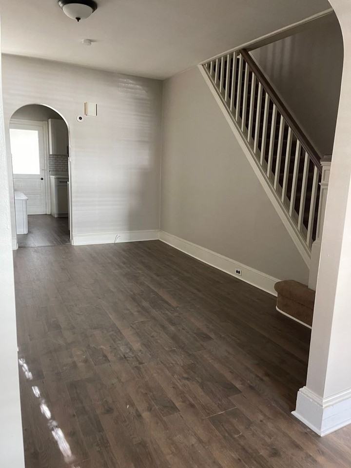 302 Edmonds Ave - Photo 5 of 14