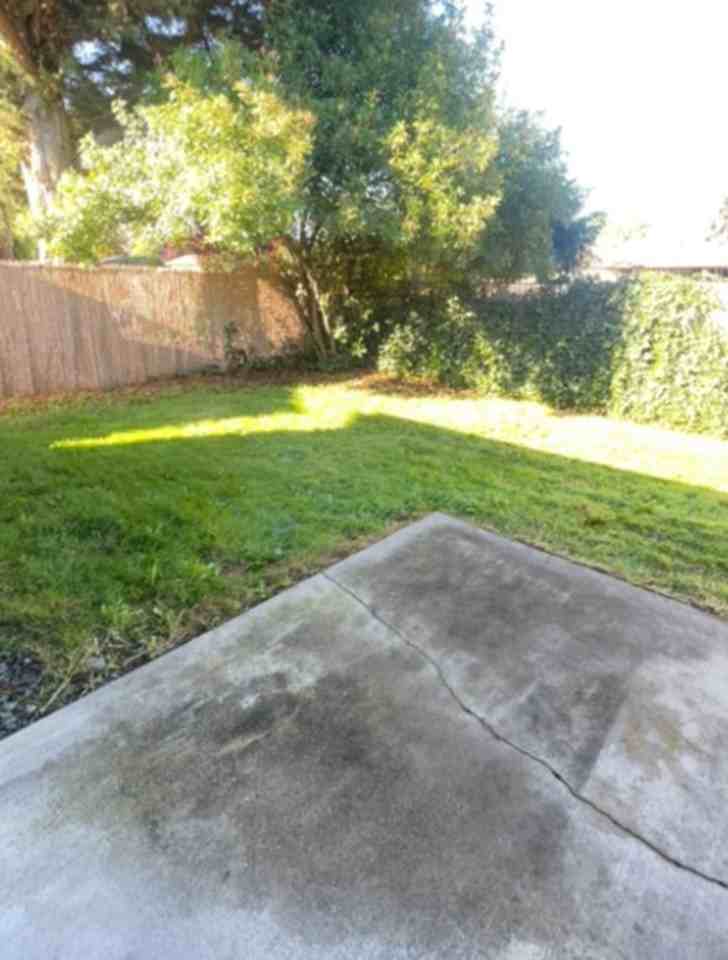 1400/1402 SW Kokanee Ln - Photo 6 of 10