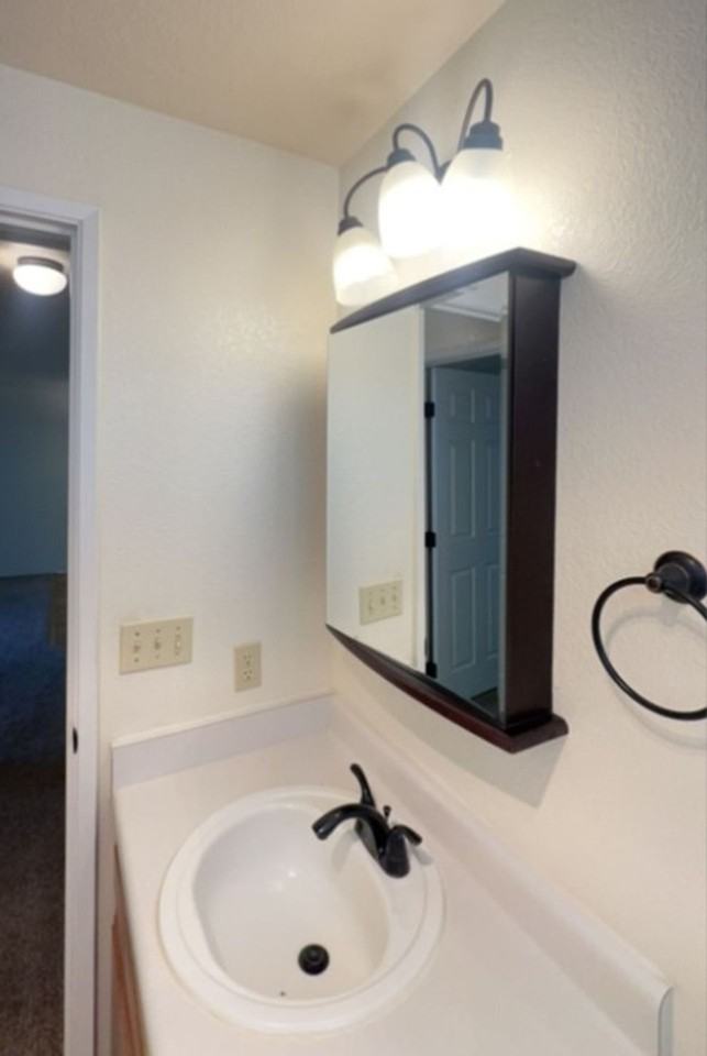 1400/1402 SW Kokanee Ln - Photo 7 of 10