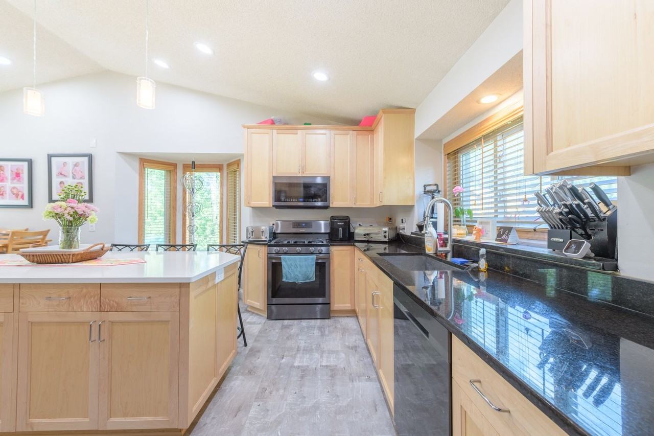 3364 Fremont Cir Nw - Photo 2 of 31