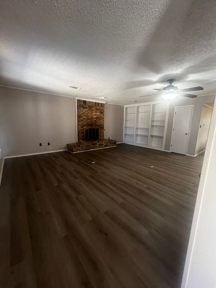4802 Skywood Dr - Photo 2 of 10