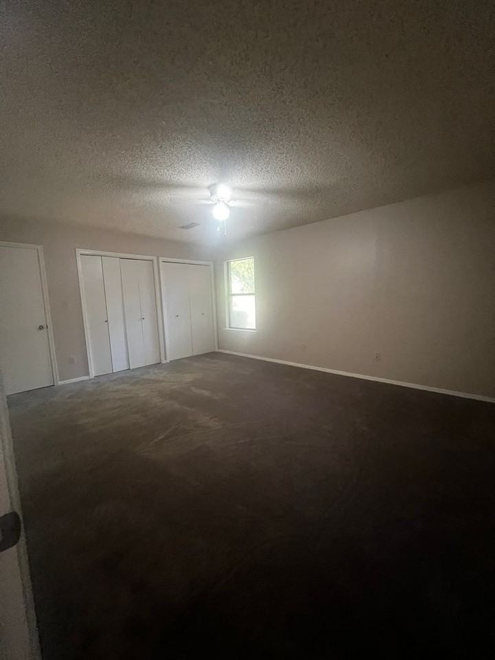 4802 Skywood Dr - Photo 6 of 10