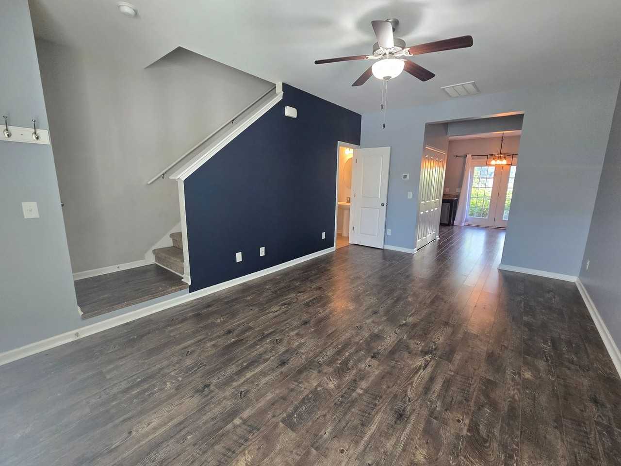 220 Jenna Lee Cir - Photo 2 of 17