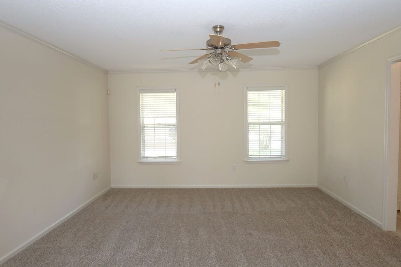 2508 Muscogee Dr - Photo 4 of 13