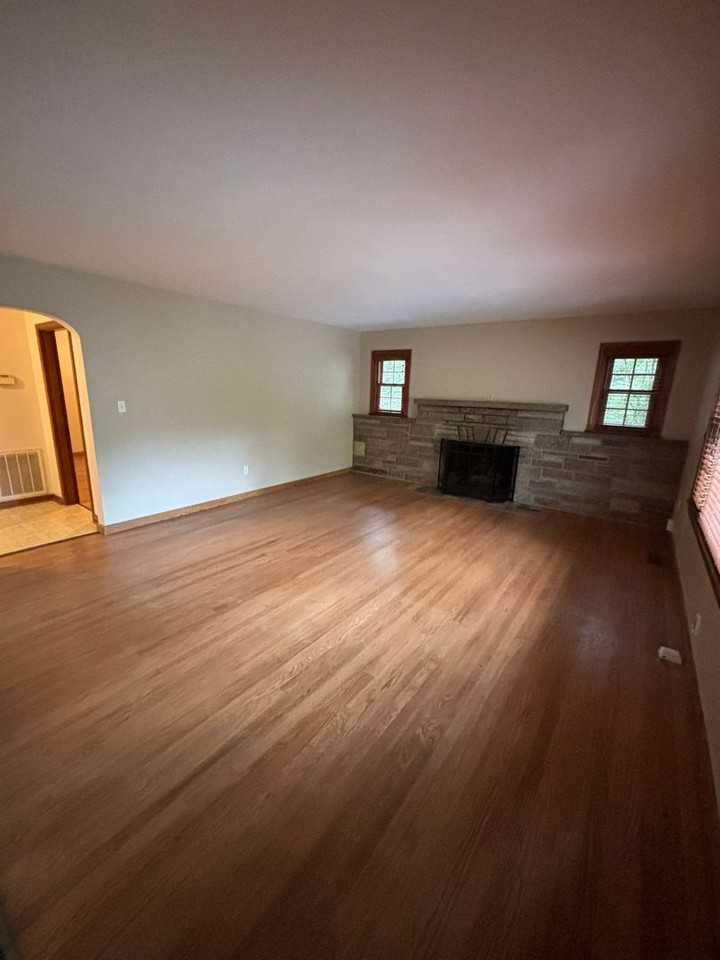 619 White Oak Dr - Photo 3 of 21