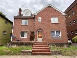 featured image of 1614 Franklin Ave