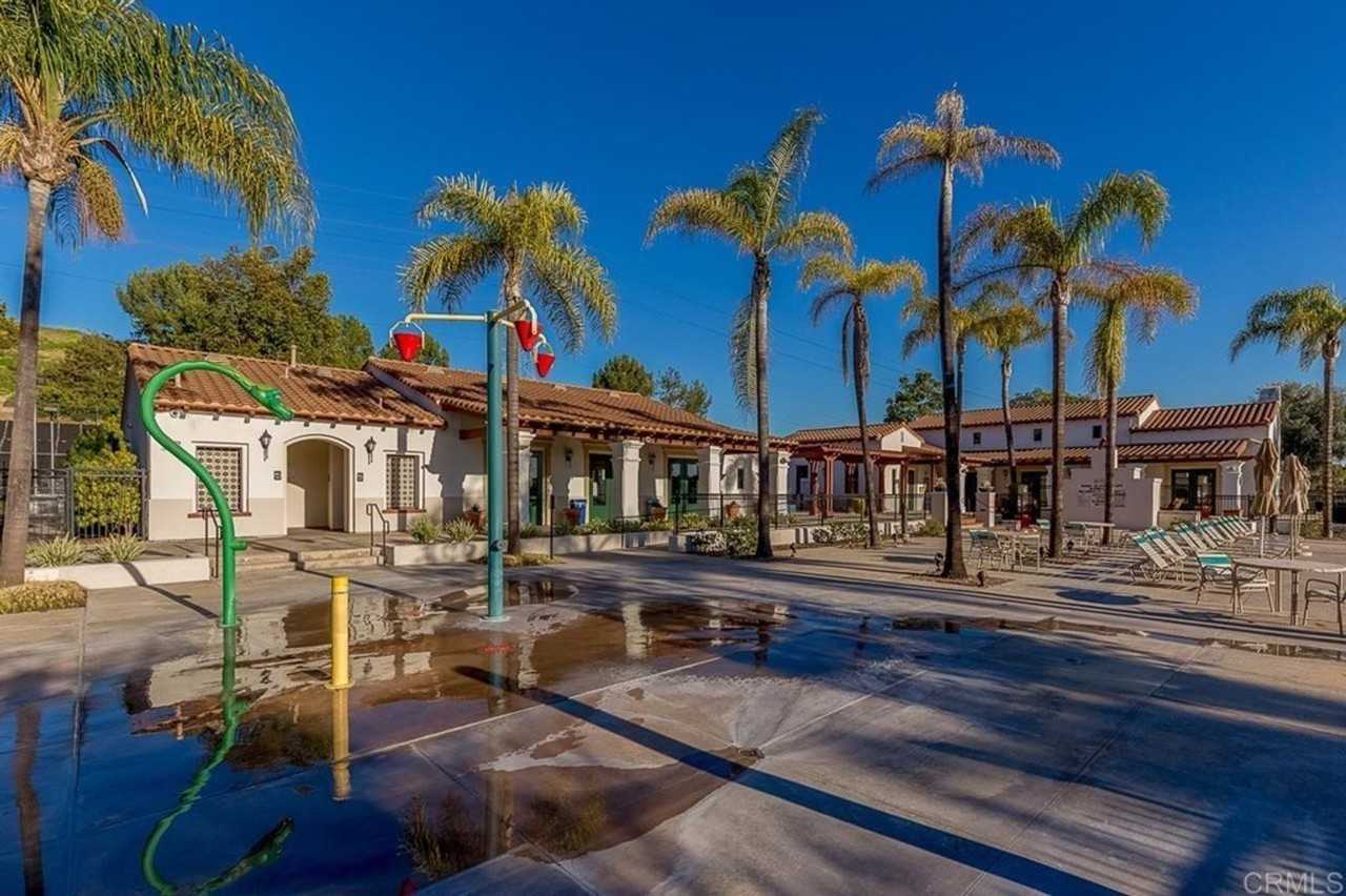 2122 Cantata Dr - Photo 3 of 8