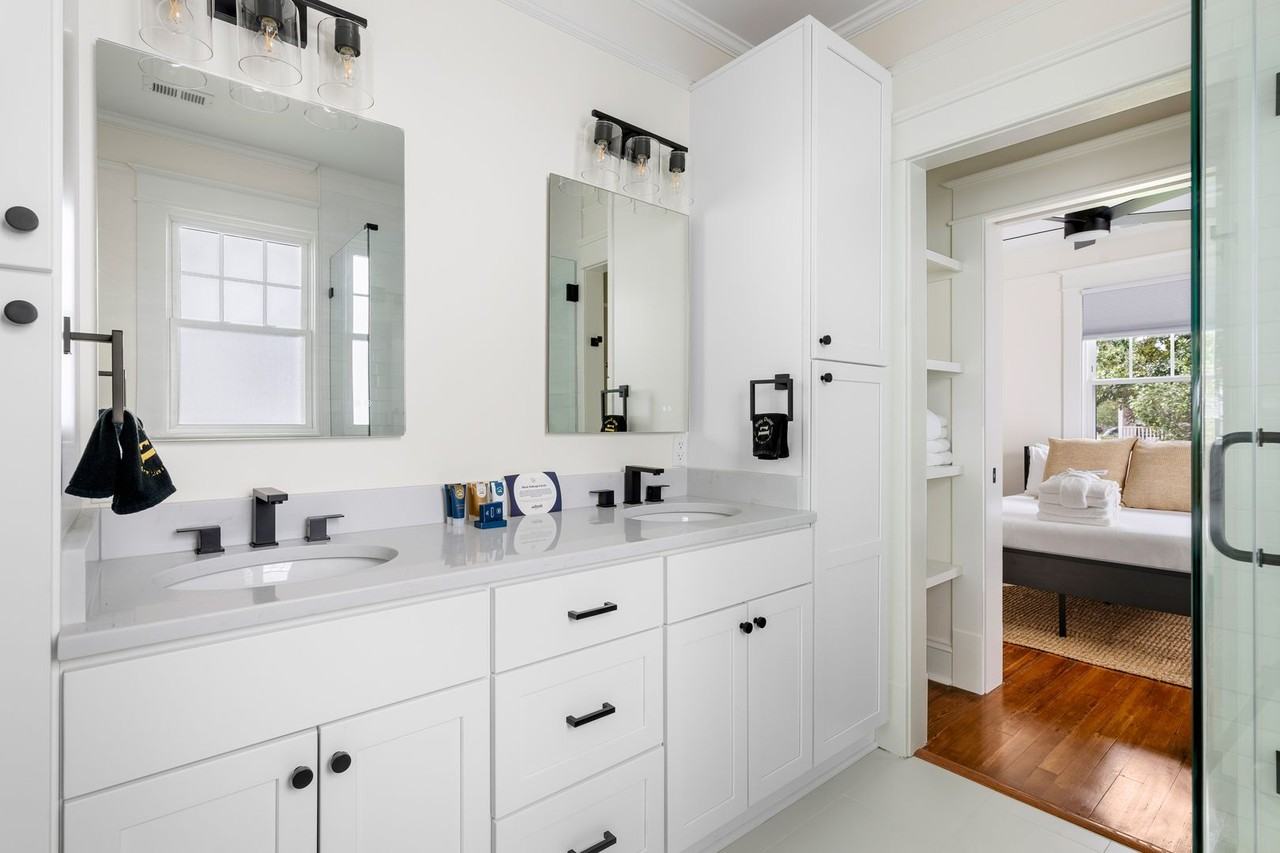 1133 King St - Photo 3 of 28